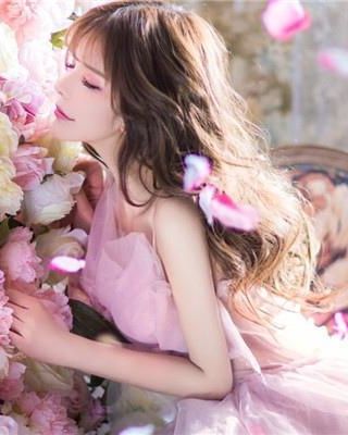 咸鱼成了万人迷